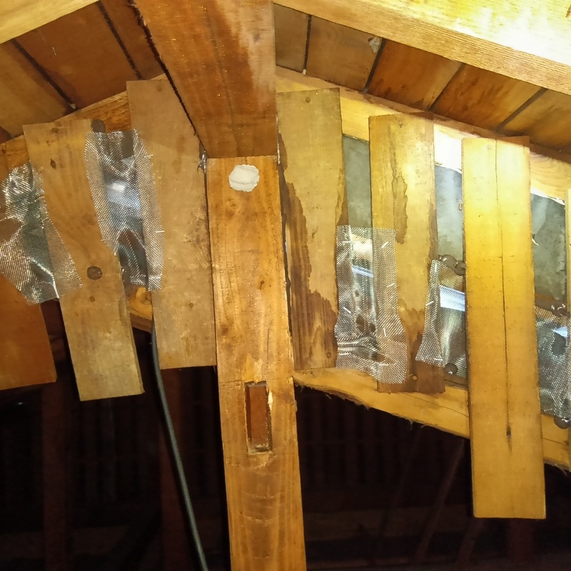 天井裏の開口部を封鎖