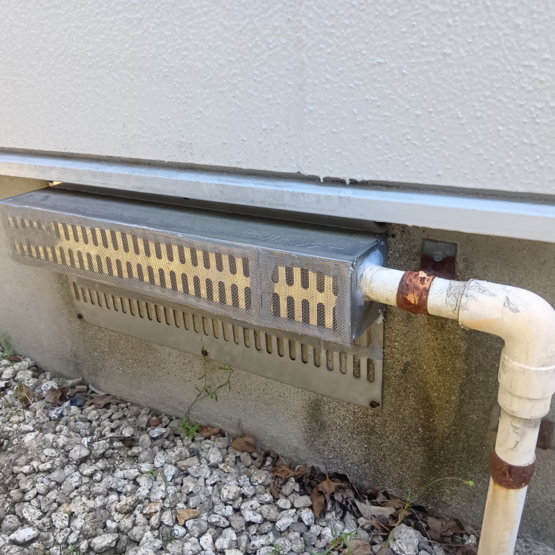 配管が通る部分のすき間を封鎖