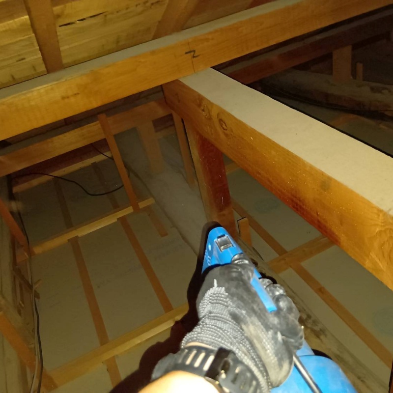 噴霧器で薬剤を散布