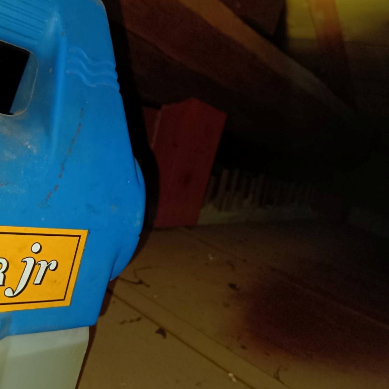 噴霧器で薬剤を散布