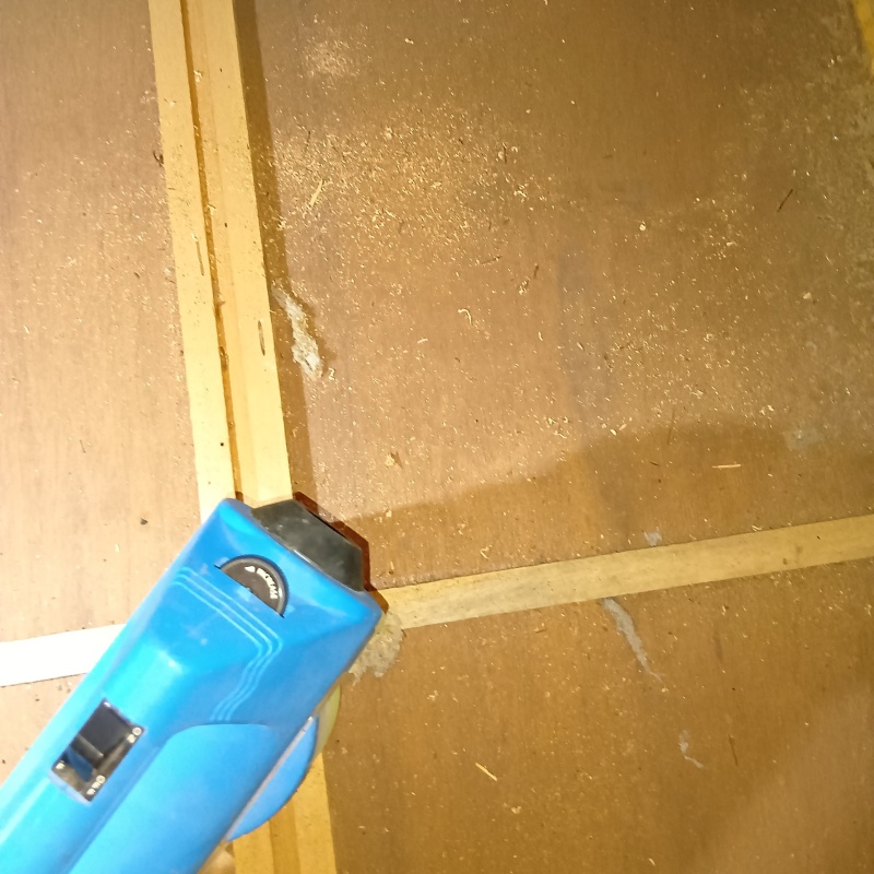 噴霧器で薬剤を散布