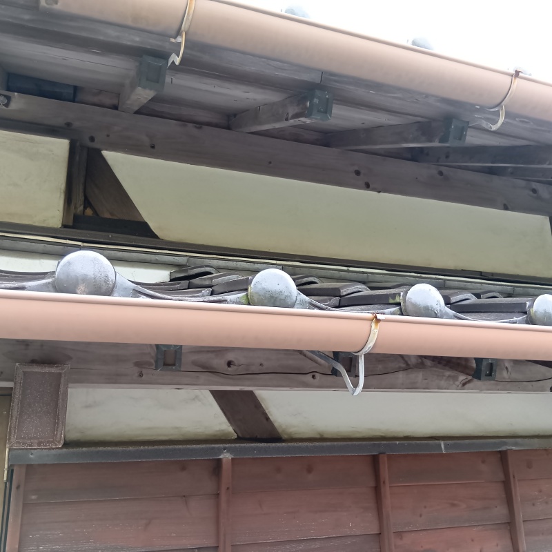 侵入口になっていた屋根の軒上のすき間