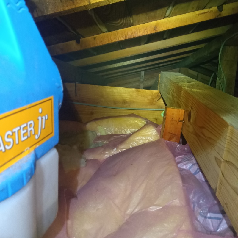 噴霧器で薬剤を散布