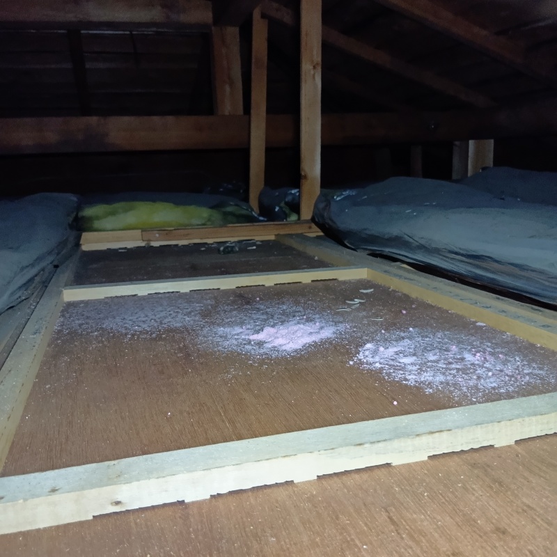 ネズミが殺鼠剤を食べたあと