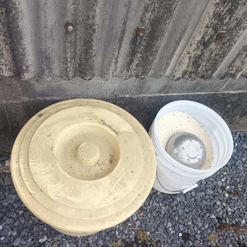 汚染された漬物樽とお米