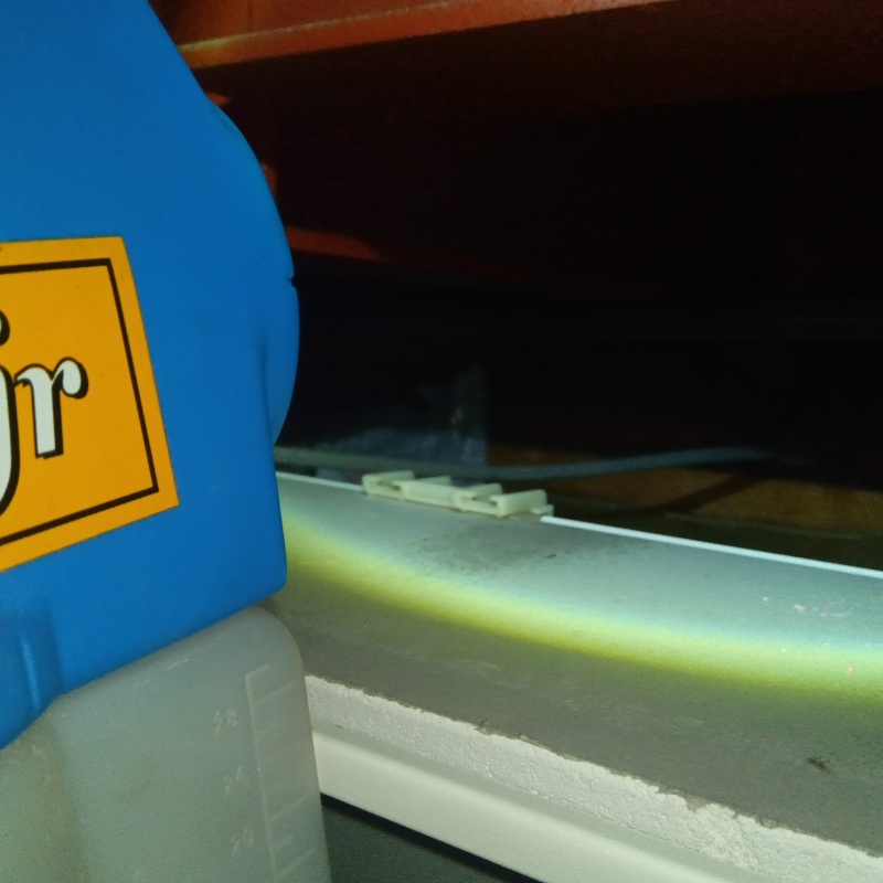 噴霧器で薬剤を散布