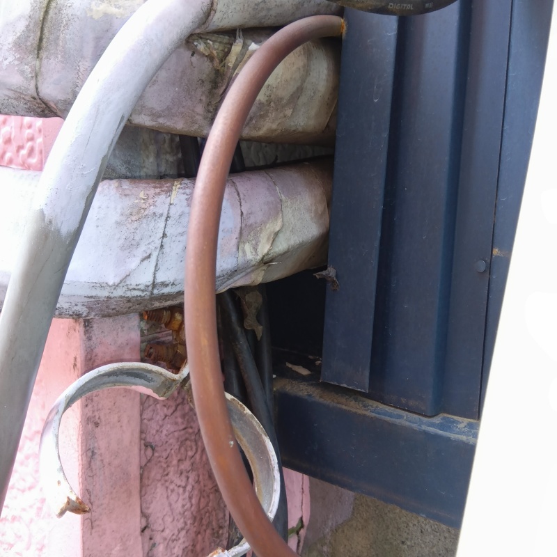 イタチ駆除の施工事例（福井県鯖江市上河端町）