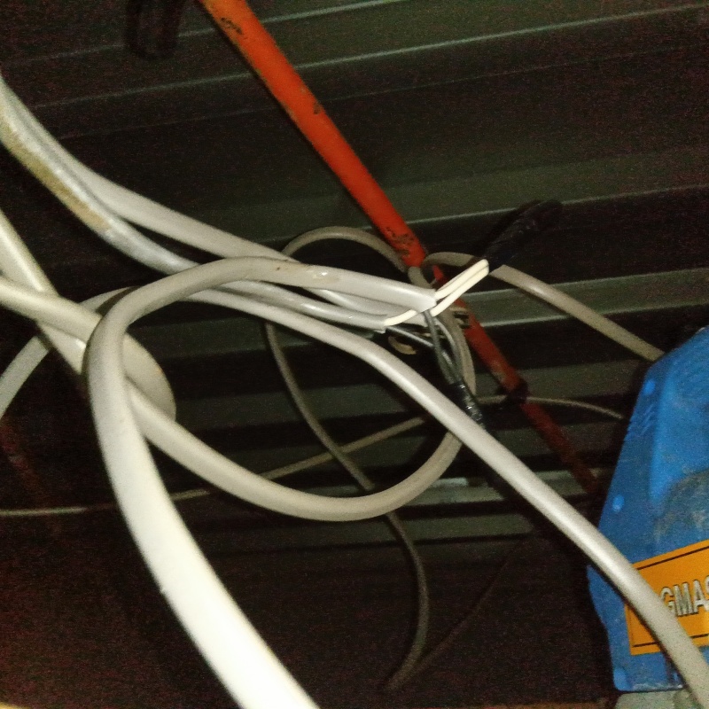 噴霧器で薬剤を散布