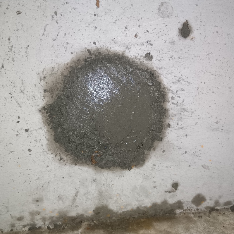 外壁の穴を封鎖