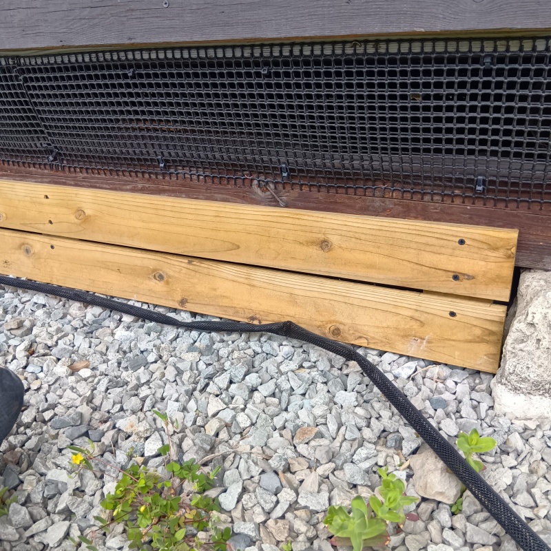 開口部をネットで封鎖