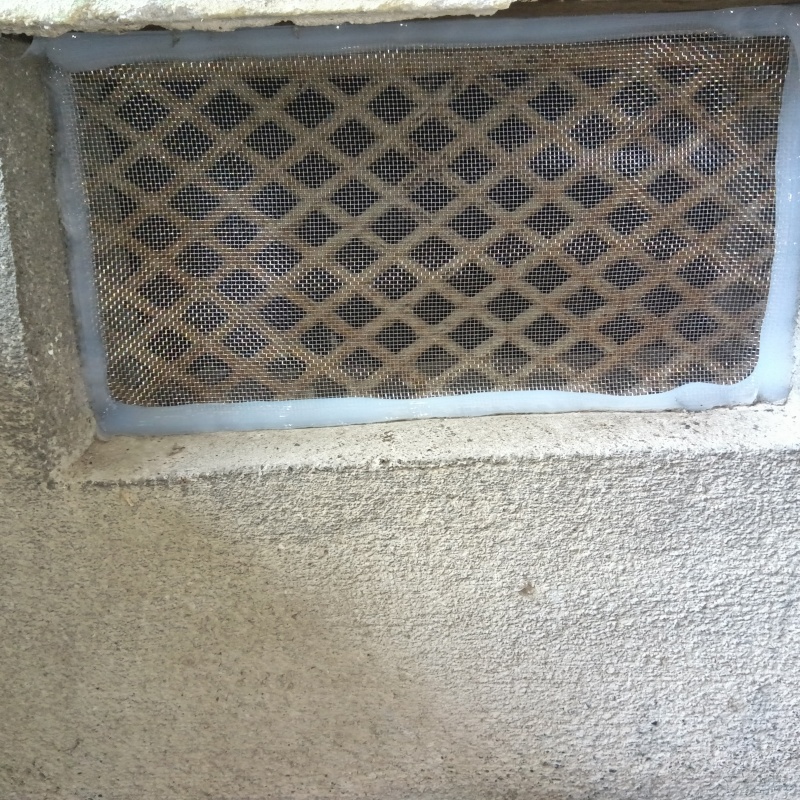 床下換気口を封鎖