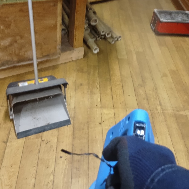 噴霧器で薬剤を散布