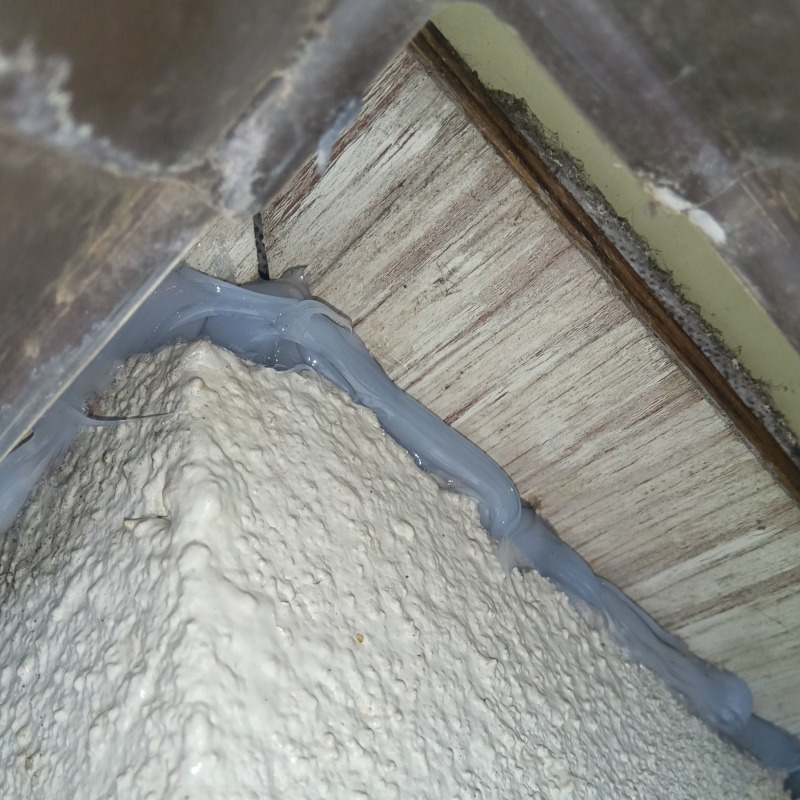 外壁のすき間を封鎖