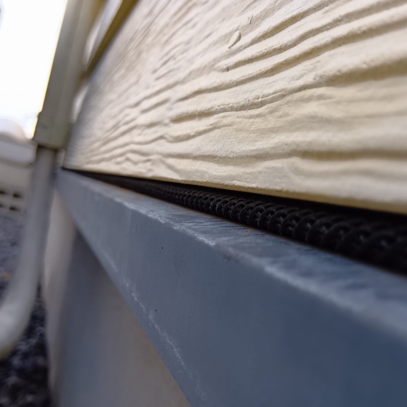 外壁と基礎のすき間を封鎖