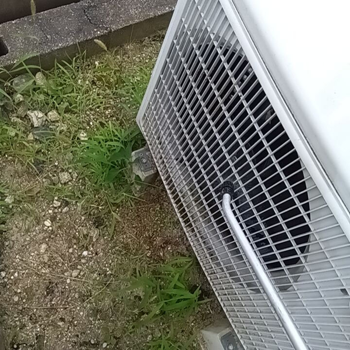 室外機内に除菌・消臭剤を散布