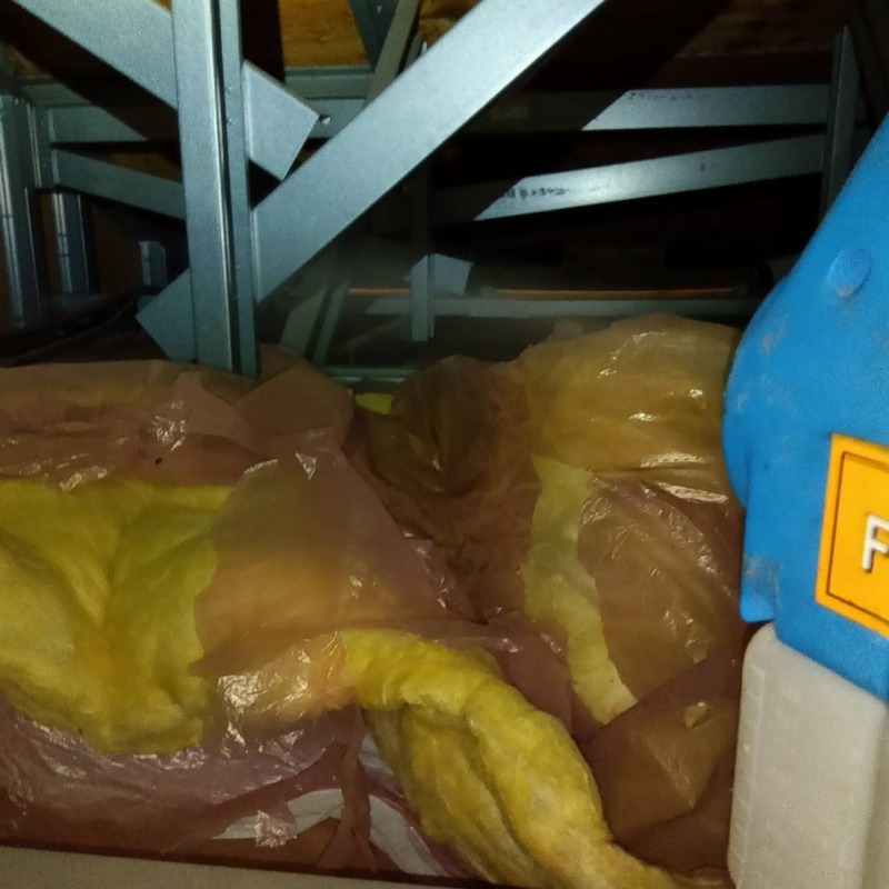 噴霧器で薬剤を散布