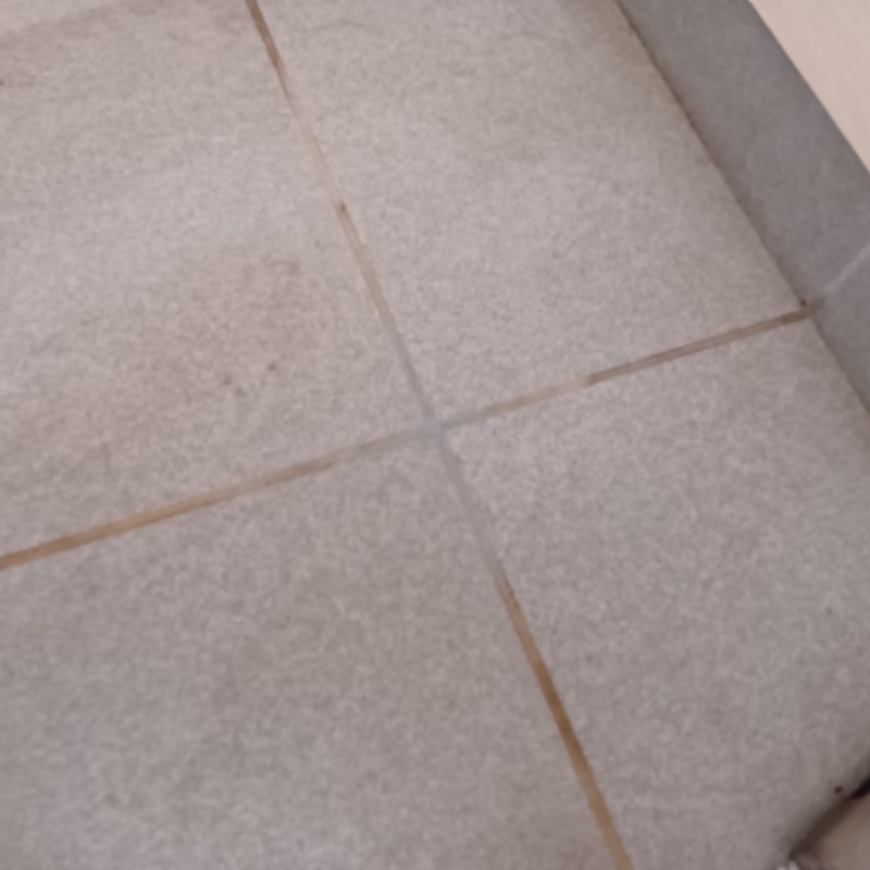 穴を開けた箇所を修復した様子