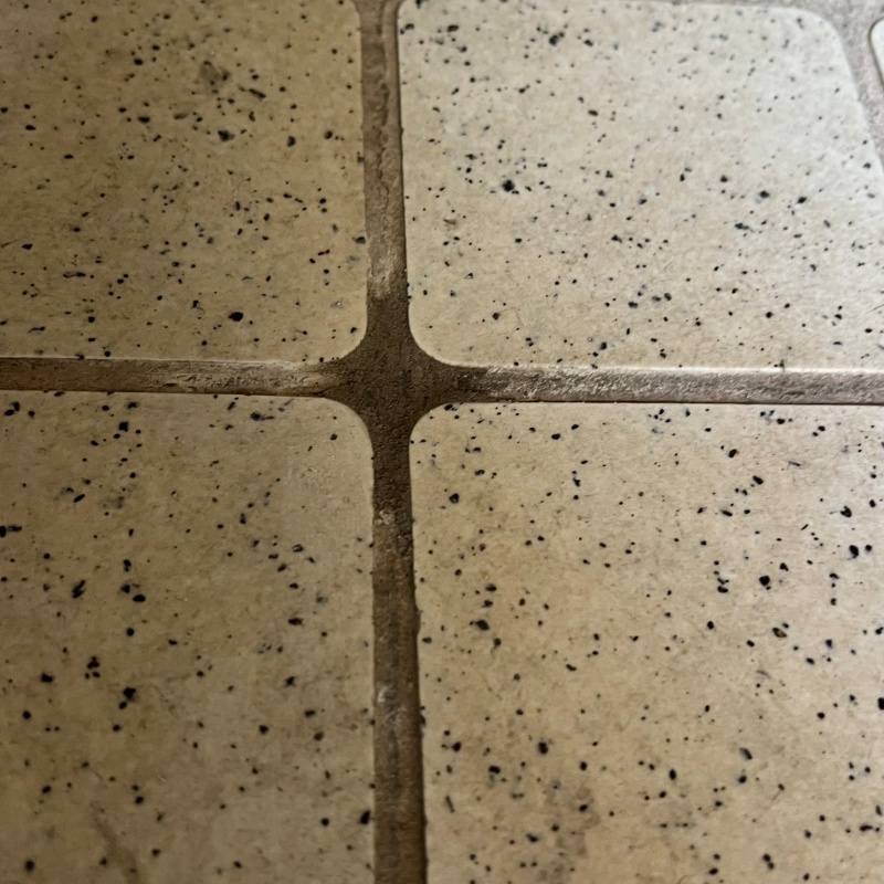 穴を開けた箇所を修復した様子