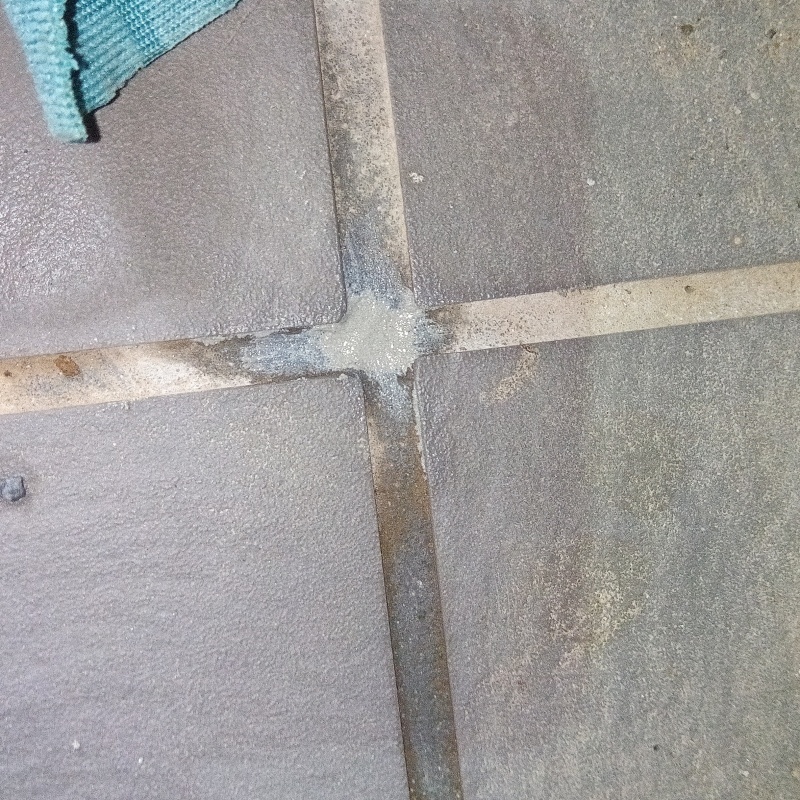 穴を補修した様子