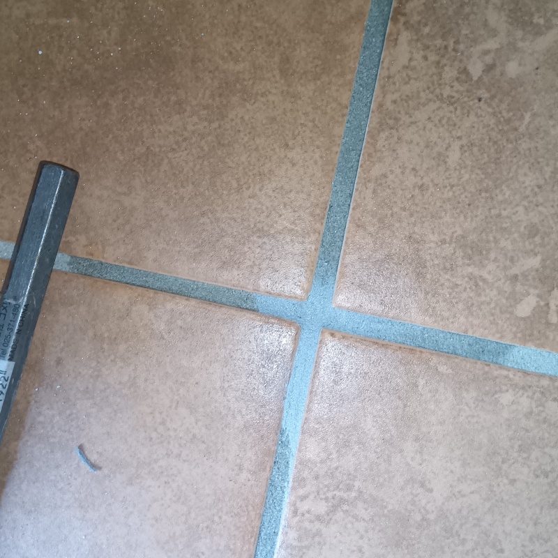 穴を開けた箇所を修復した様子