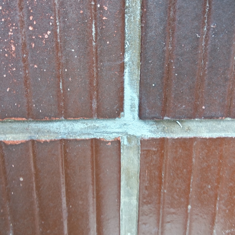 穴を開けた箇所を修復した様子