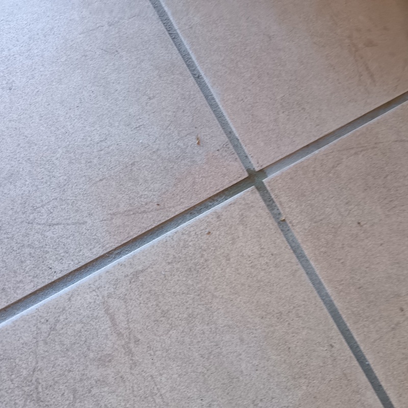 穴を開けた箇所を修復した様子