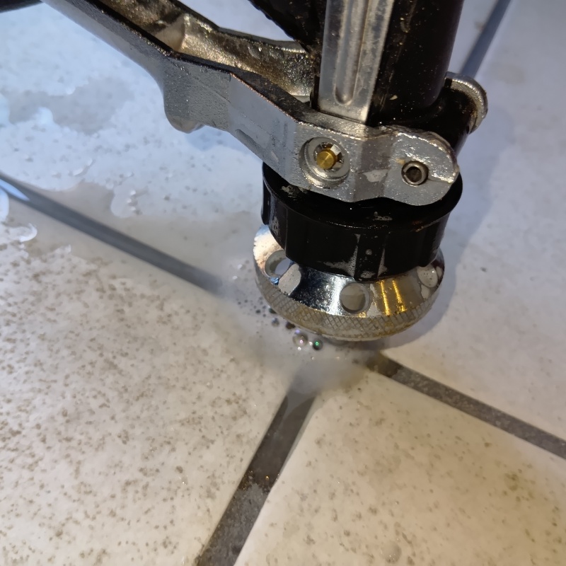 穴を開けた箇所を修復した様子