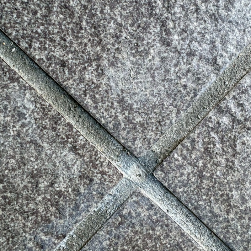 穴を開けた箇所を修復した様子