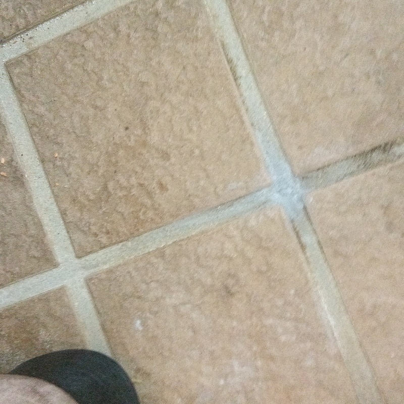 穴を開けた箇所を修復した様子