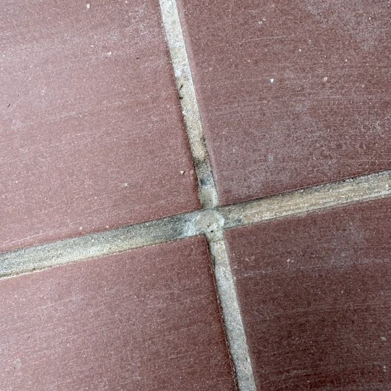 穴を開けた箇所を修復した様子