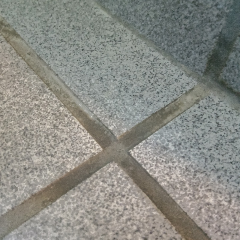 穴を開けた箇所を修復した様子