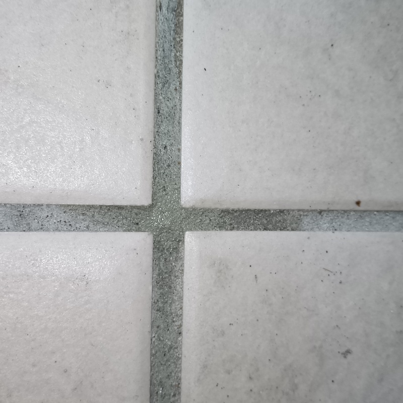 穿孔処理で開けた穴を修復した様子