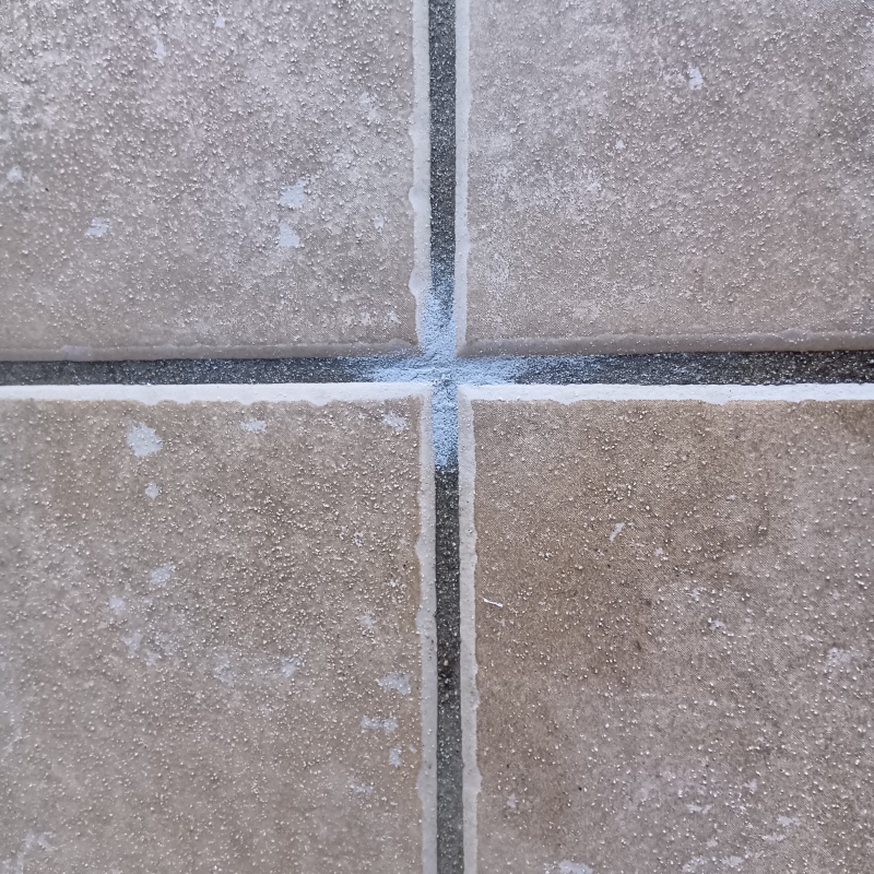 穴を開けた箇所を修復した様子