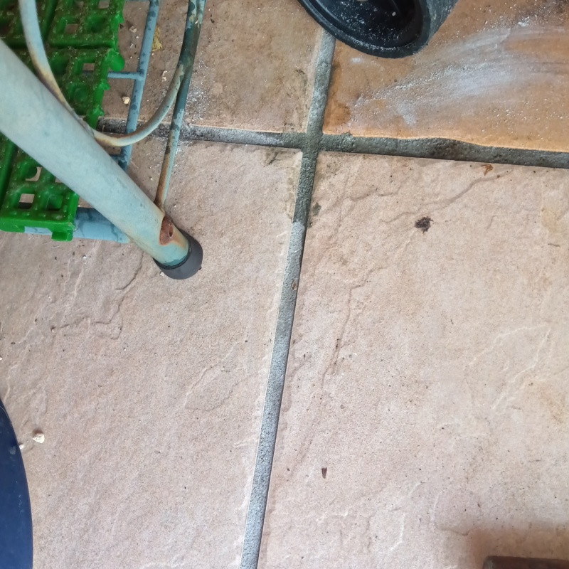 穴を開けた箇所を修復した様子