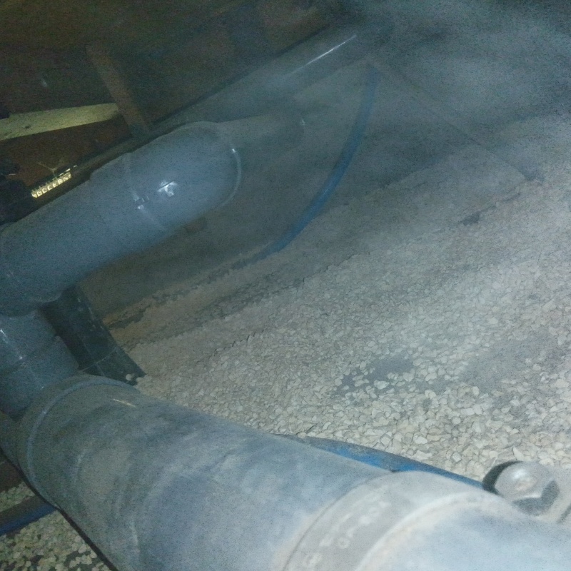 調湿剤を敷き詰めた様子