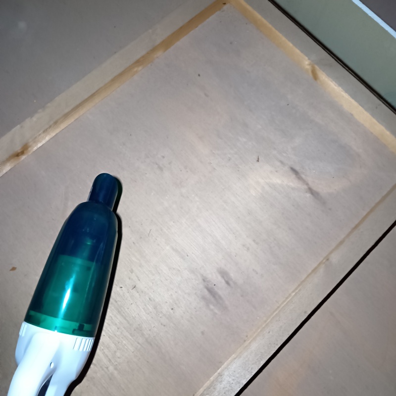 掃除機による清掃が完了した様子