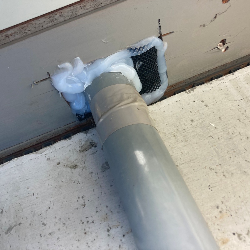 壁のすき間を封鎖