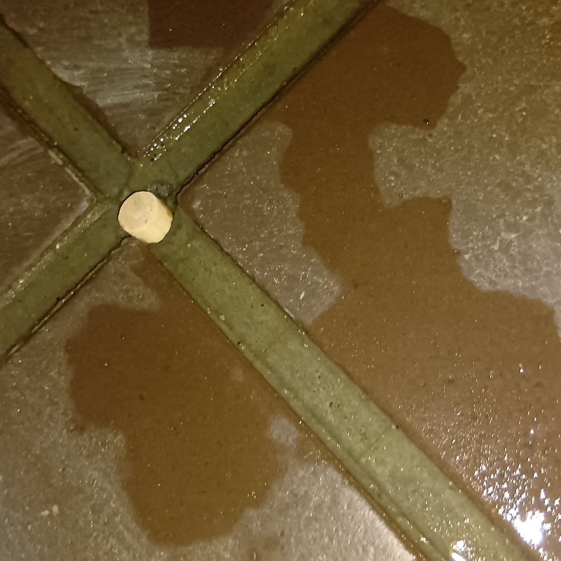 穴を補修したあとの様子