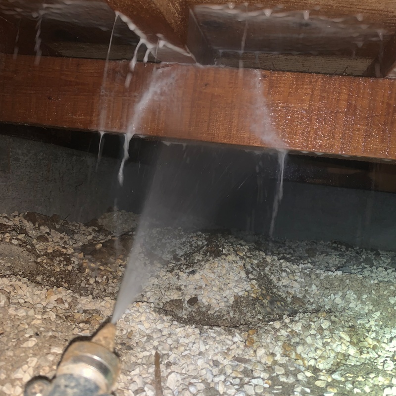 築年数35年のシロアリ予防の施工事例（愛知県豊田市花園町花園台）