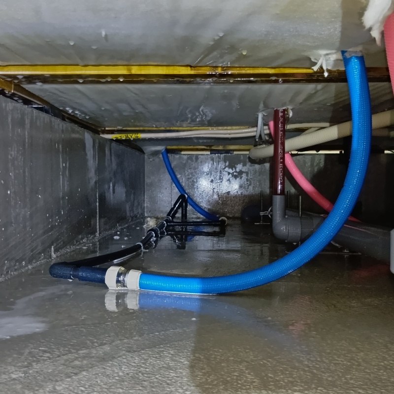 床下に防蟻剤を散布したあとの様子