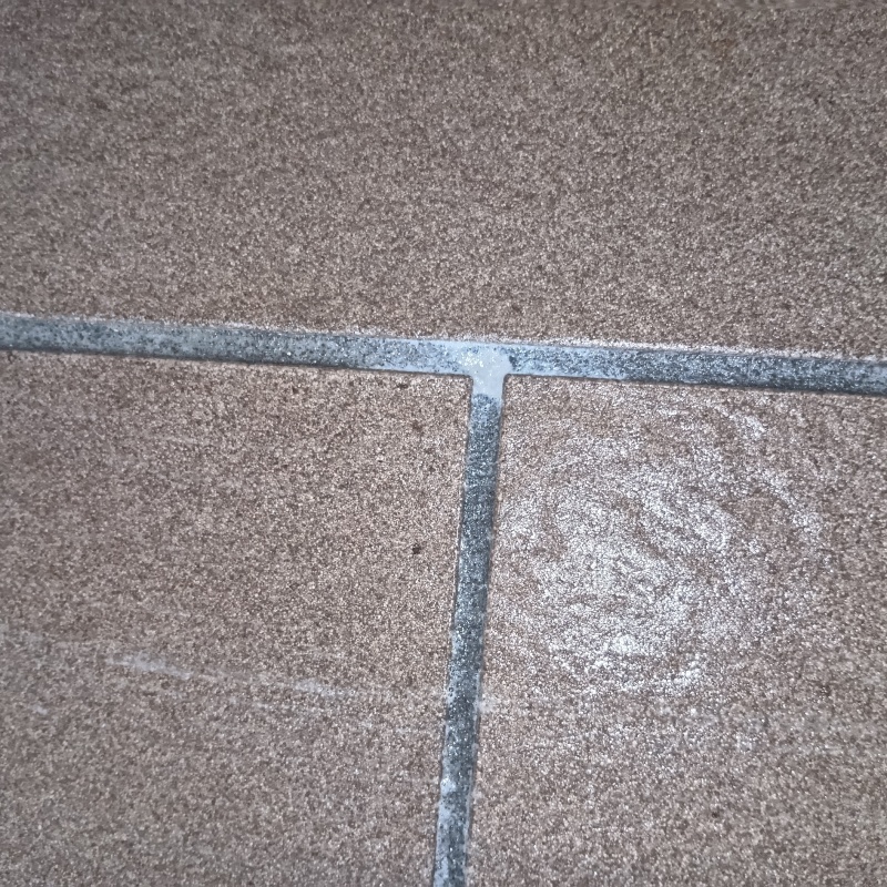 施工後に穴をふさいだ様子