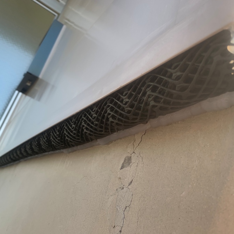 外壁と基礎部分の接合部分のすき間を封鎖