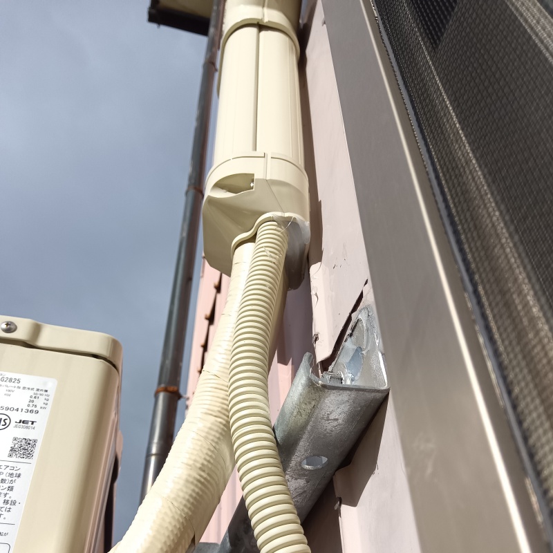 配管の導入部のすき間を封鎖