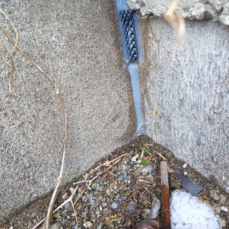 基礎の接合部分のすき間を封鎖