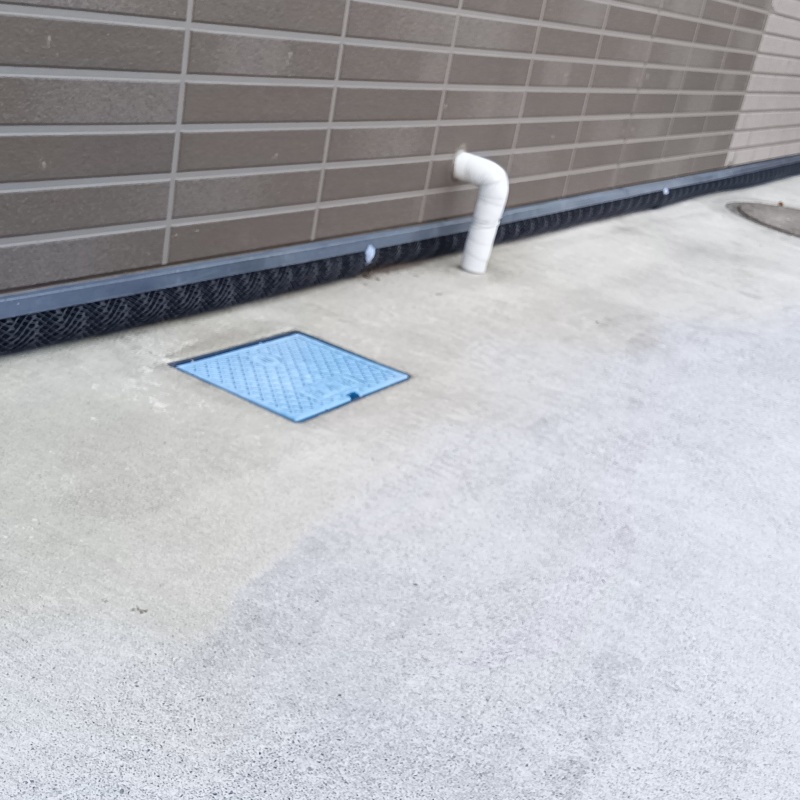 建物の基礎部分のすき間を封鎖