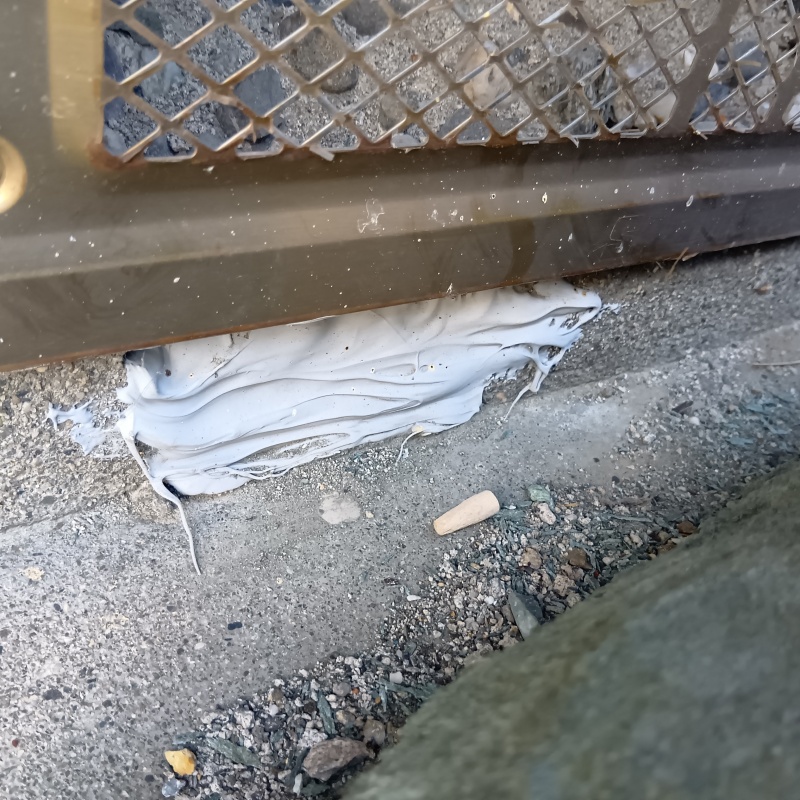 基礎部分のすき間を封鎖