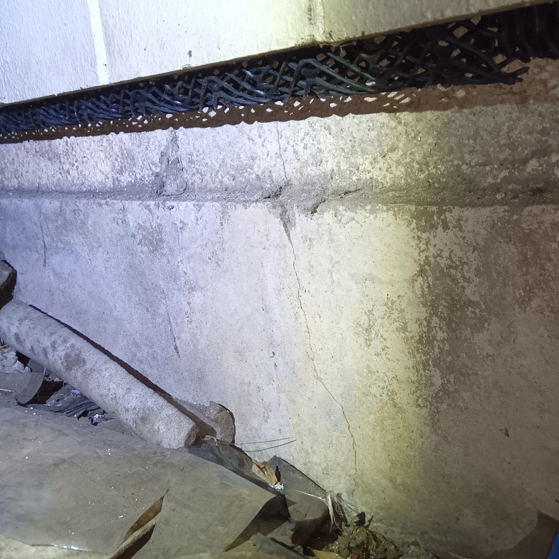 基礎部分のすき間を封鎖