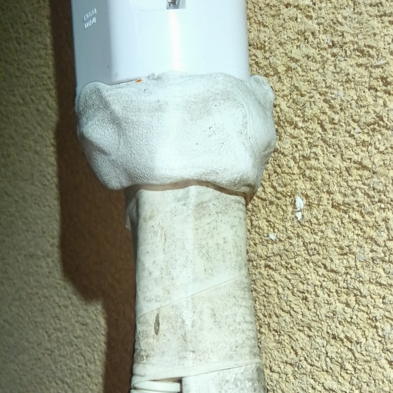 配管の導入部のすき間を封鎖