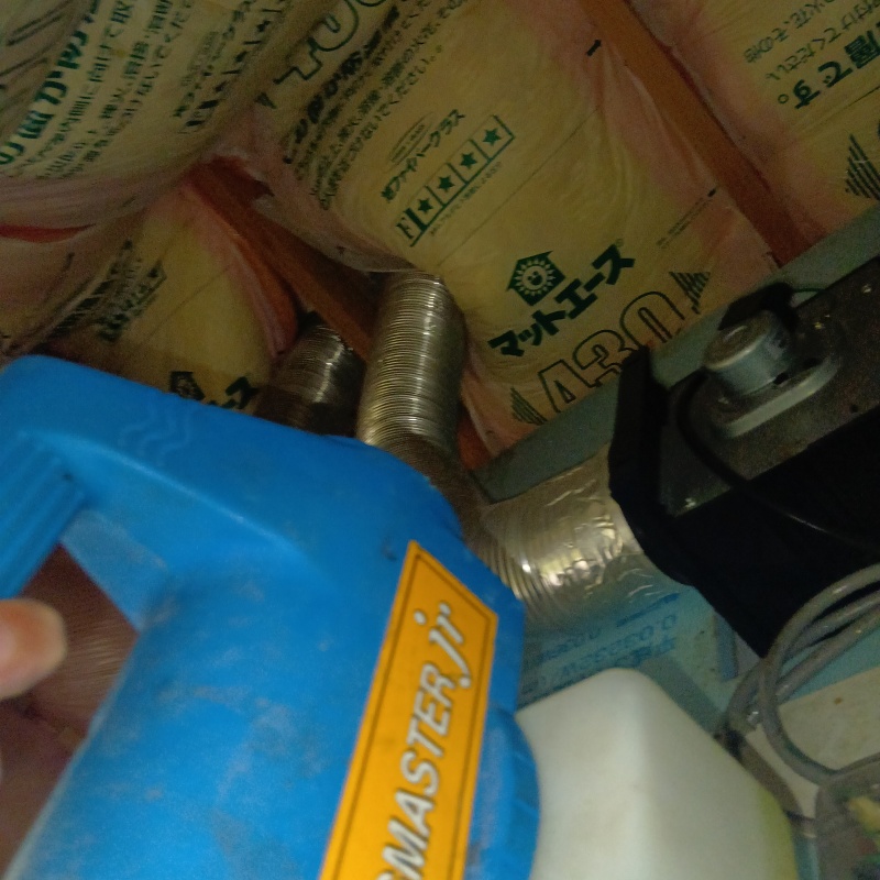 噴霧器で除菌剤を散布