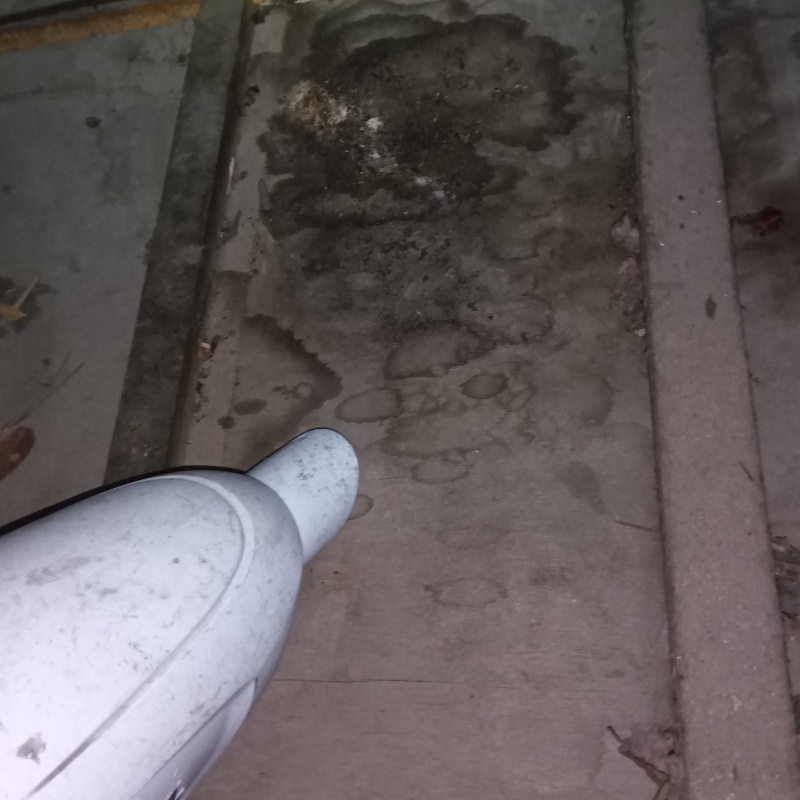 掃除機で汚れを回収